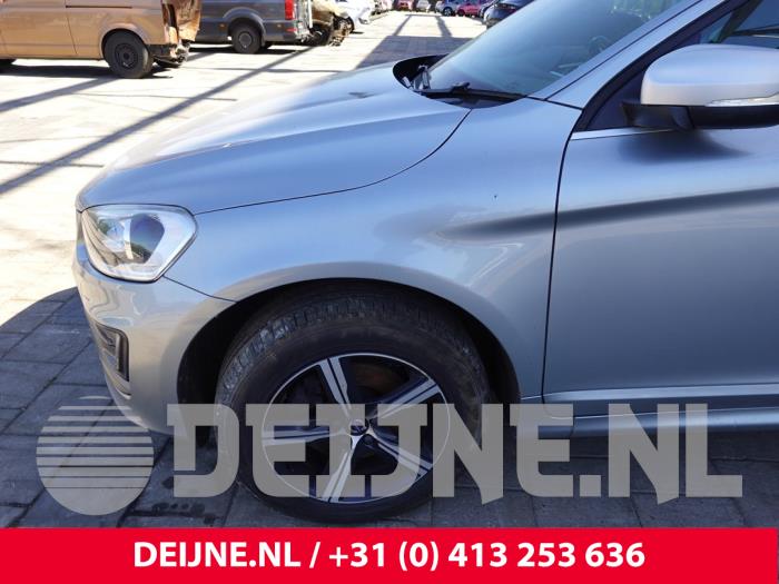 Volvo XC60 Kotflügel links vorne O316049