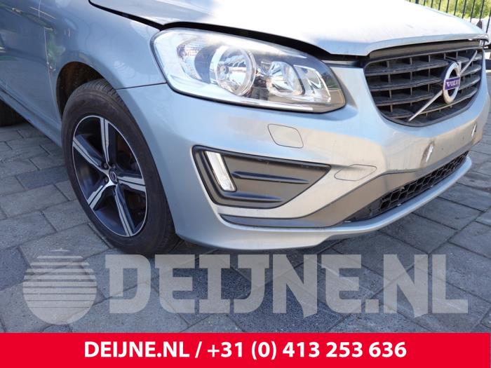 Volvo XC60 Stoßstange vorne O316074