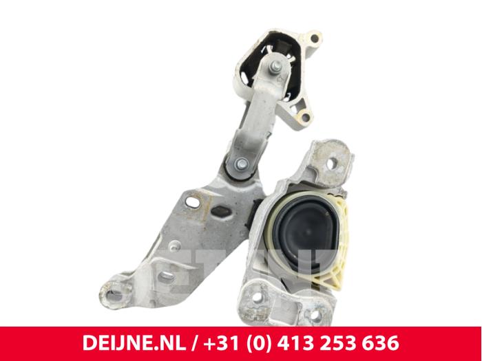 Gebruikte Motorrubber Mercedes eVito (447.6) 41/60/66 kWh Prijs € 18,15 Inclusief btw aangeboden door van Deijne Onderdelen Uden B.V.