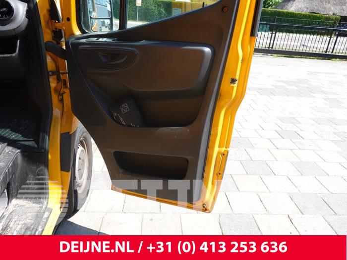 Mercedes Sprinter Türverkleidung 2-türig rechts O316175