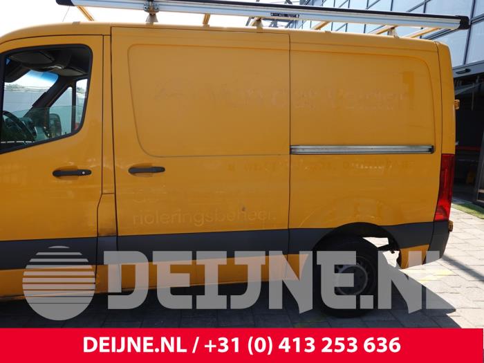 Mercedes Sprinter Schiebetür links O316193