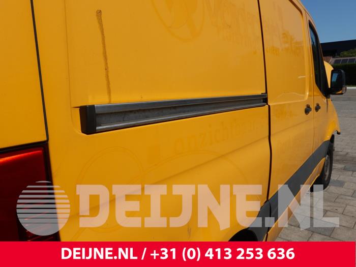 Mercedes Sprinter Schiebetür Schiene rechts O316195