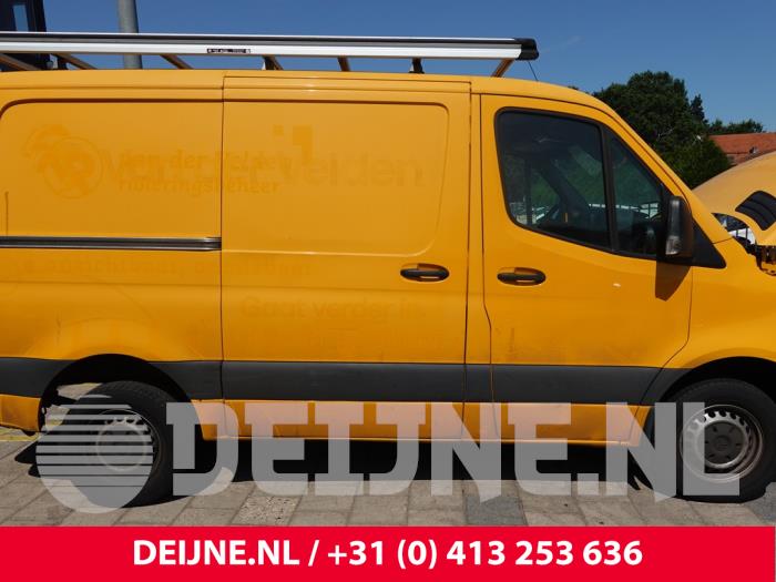 Mercedes Sprinter Schiebetür rechts O316196
