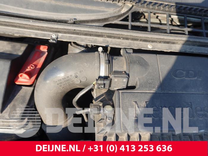 Mercedes Vito Aanzuigslang Lucht O316283