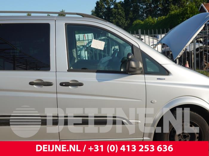 Mercedes Vito Tür 2-türig rechts O316338