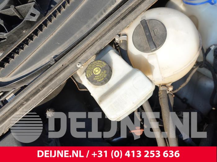 Mercedes Vito Bremsflüssigkeitsbehälter O316350