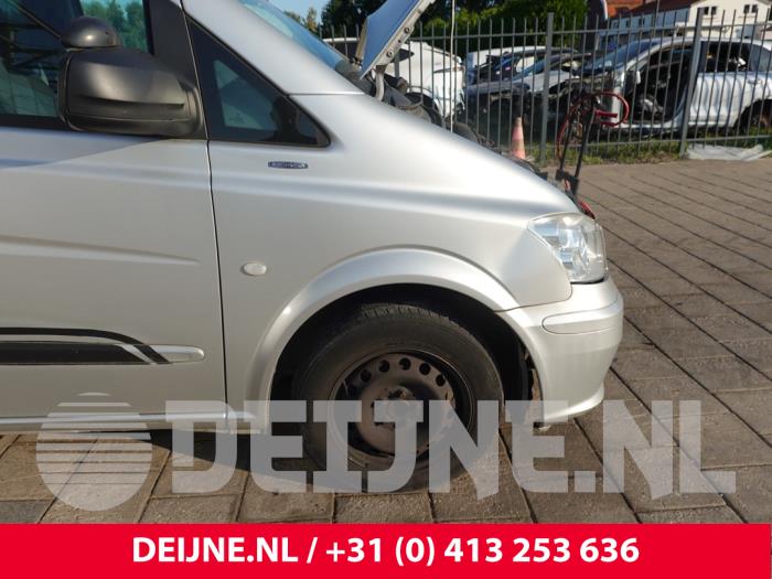 Mercedes Vito Kotflügel rechts vorne O316354