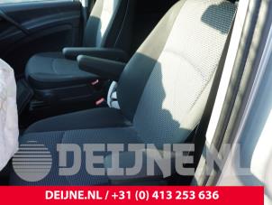 Mercedes Vito Sitz links O316368 foto 2