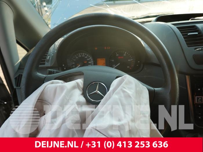 Mercedes Vito Lenkrad O316372