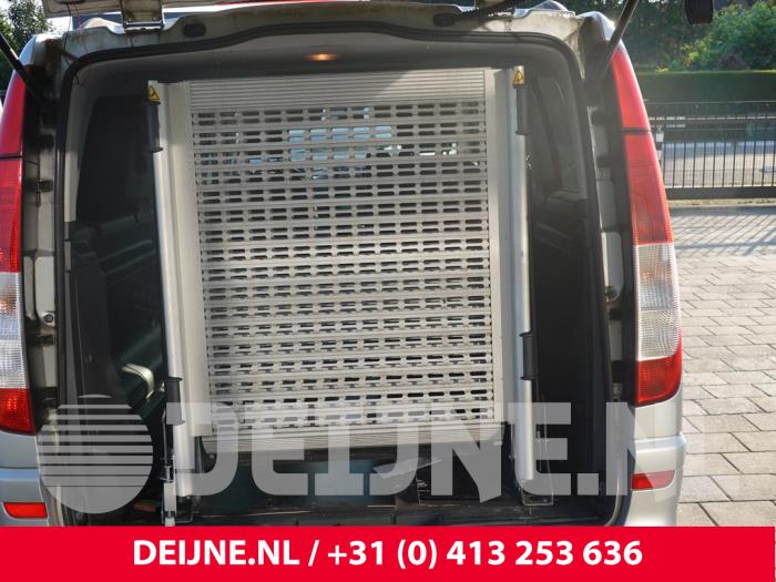 Mercedes Vito Behindertenlift O316404