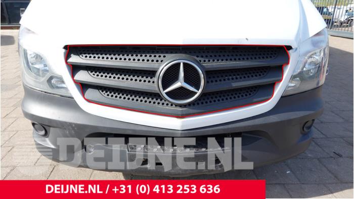 Mercedes Sprinter Grille O316463