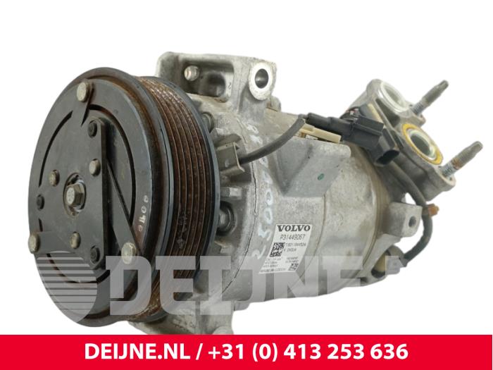 Gebruikte Aircopomp Volvo XC60 II (UZ) 2.0 D4 16V AWD Prijs € 160,00 Margeregeling aangeboden door van Deijne Onderdelen Uden B.V.
