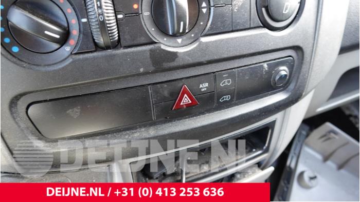 Mercedes Sprinter Panikbeleuchtung Schalter O316481