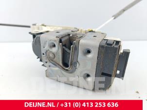 Mercedes Sprinter Deurslot Mechaniek 2Deurs rechts O316666 foto 3