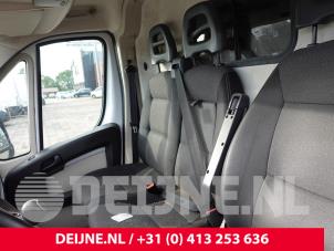 Fiat Ducato Bank rechts-voor O316684 foto 2