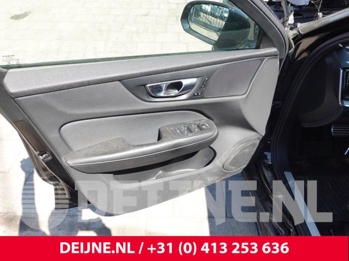 Volvo S60 Türverkleidung 4-türig links vorne O316836