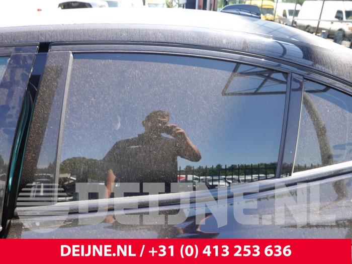 Volvo S60 Türscheibe 4-türig links hinten O316877