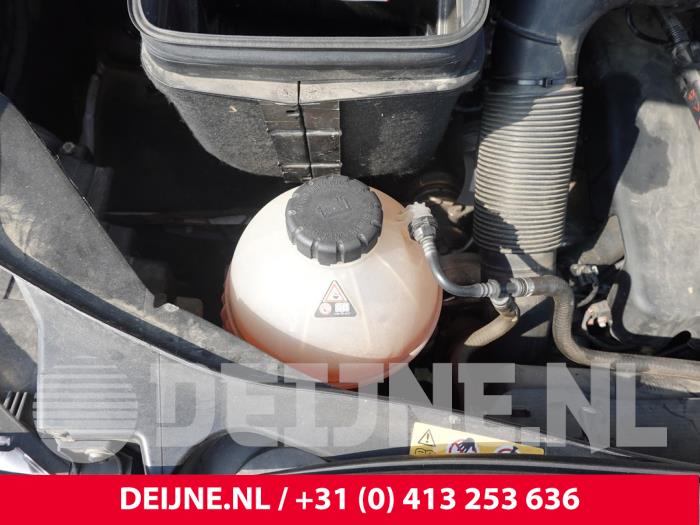 Mercedes Sprinter Ausgleichsbehälter O317328