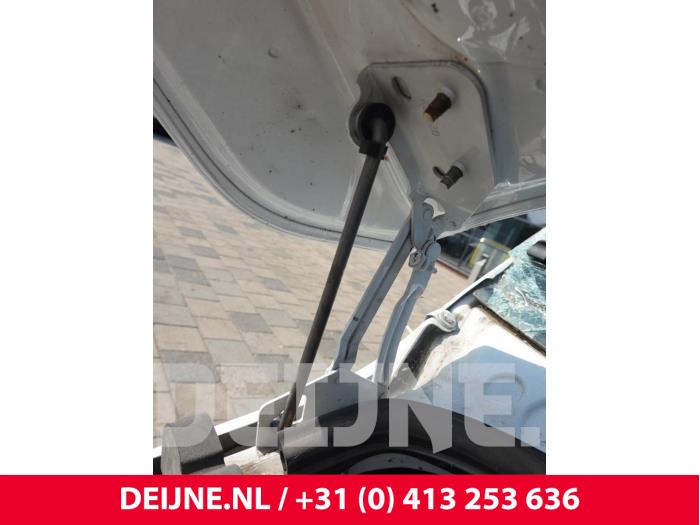 Mercedes Sprinter Motorkap Scharnier O317351
