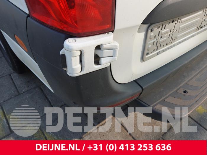 Mercedes Sprinter Scharnier Tür links hinten O317373