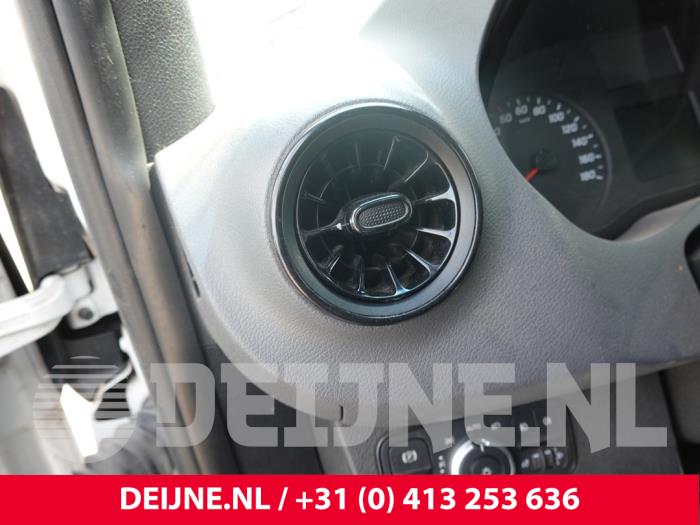 Mercedes Sprinter Luchtrooster Dashboard O317539