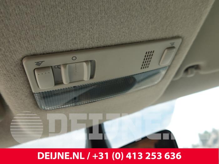 Volkswagen Transporter Innenbeleuchtung vorne O317564