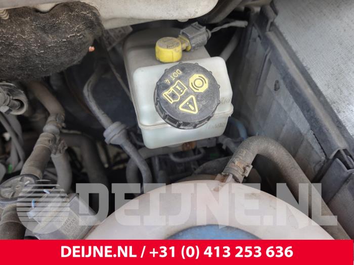 Volkswagen Transporter Remvloeistof reservoir O317819