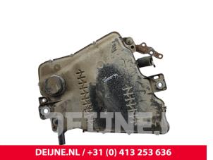 Volvo XC40 Adblue tank O317846 foto 2