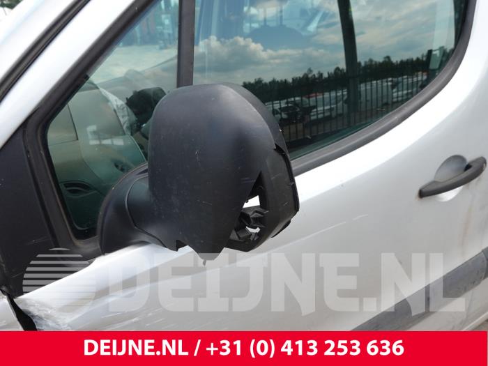 Citroen Berlingo Dreieckfenster links vorne O317895