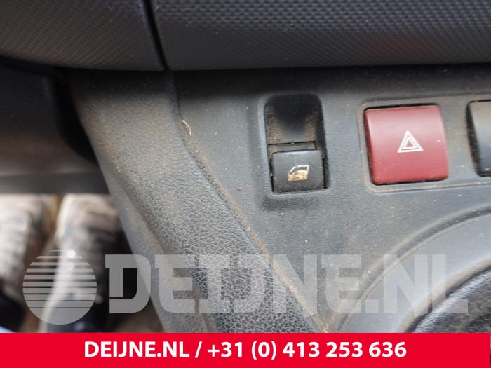 Citroen Berlingo Panikbeleuchtung Schalter O317931