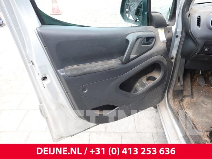 Citroen Berlingo Türverkleidung 2-türig links O317934