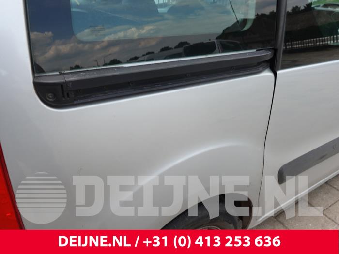 Citroen Berlingo Schiebetür Schiene rechts O317960