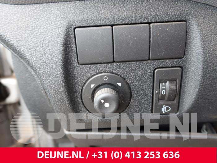 Citroen Berlingo Spiegel Schalter O317986
