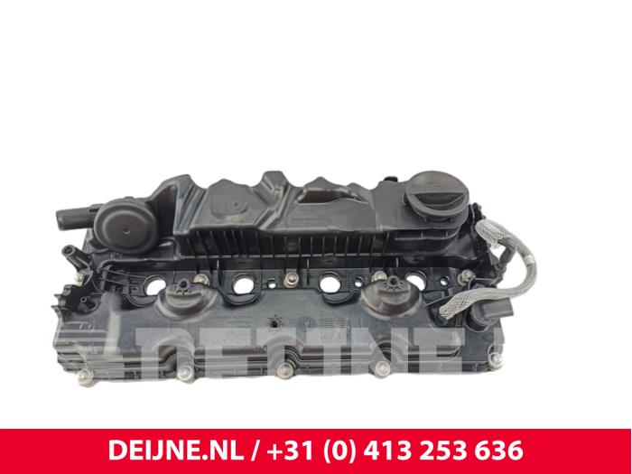 Gebruikte Kleppendeksel Volvo V60 II (ZW) 2.0 B4 16V Mild Hybrid Prijs € 180,00 Margeregeling aangeboden door van Deijne Onderdelen Uden B.V.