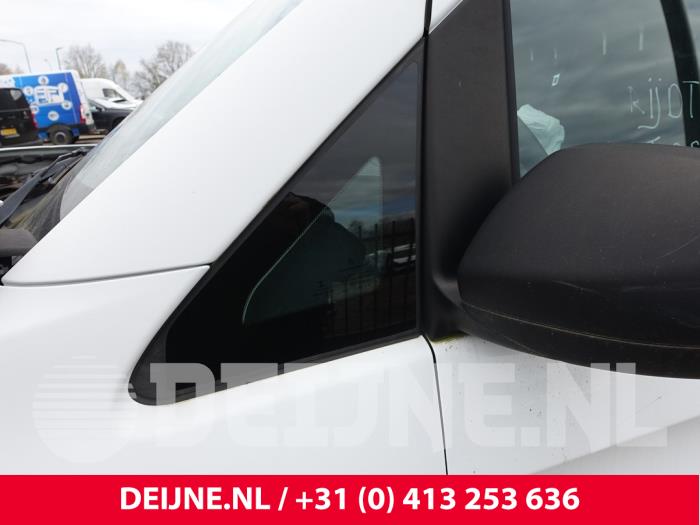 Mercedes Vito Dreieckfenster links vorne O318023