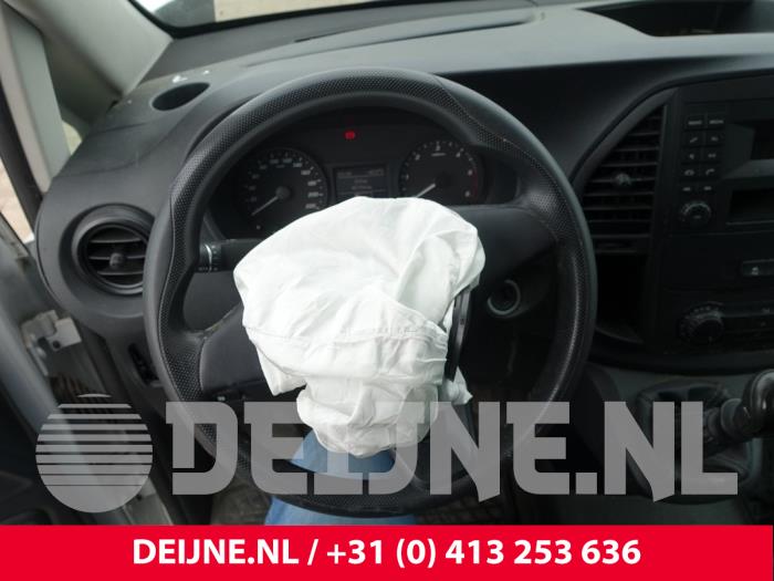 Mercedes Vito Stuurwiel O318070