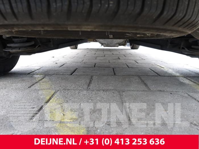 Mercedes Vito Ophangmechaniek reservewiel O318043