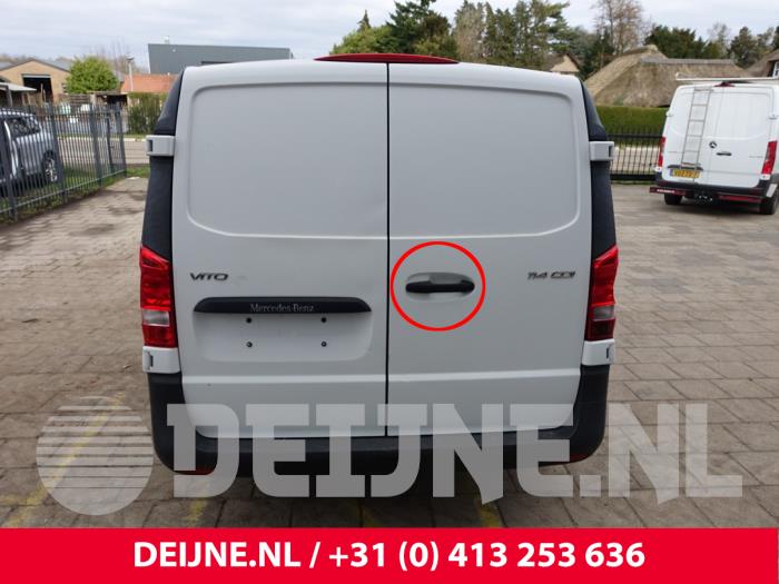 Mercedes Vito Heckklappengriff O318031