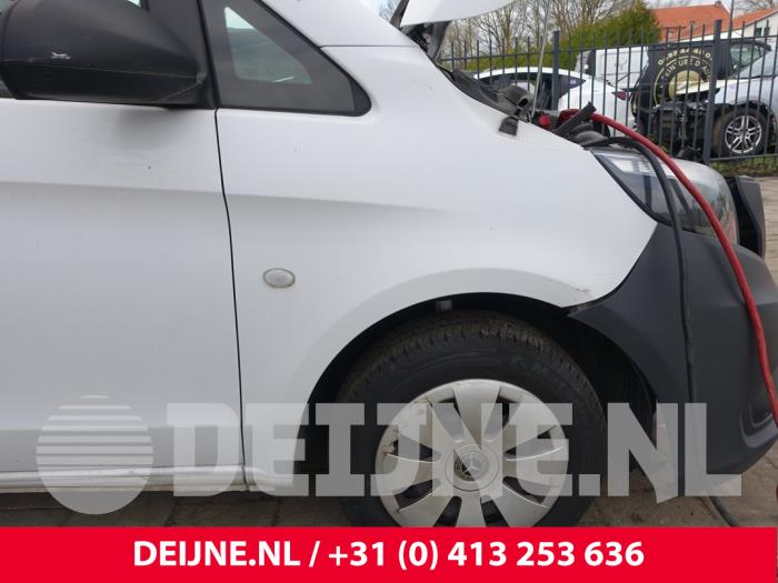 Mercedes Vito Scherm rechts-voor O318055
