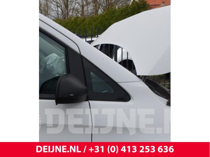 Mercedes Vito Dreieckfenster rechts vorne O318024
