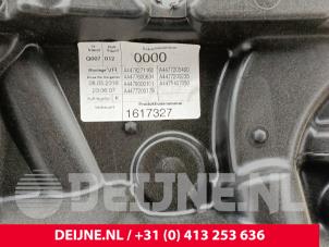 Mercedes Vito Fenstermechanik 2-türig rechts vorne O318229 foto 2