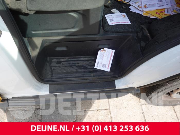 Ford Transit Voorinstap rechts O318209