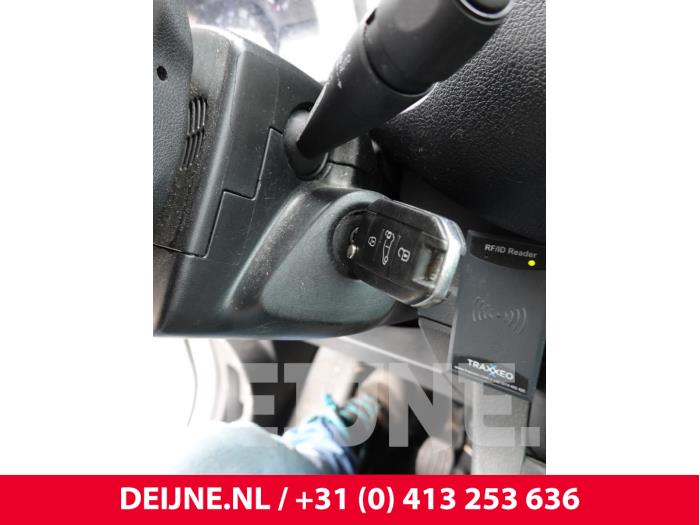 Peugeot Expert Ignition lock + key O318531