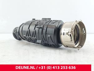 Volvo V60 Intercooler Rohr O318589 foto 2