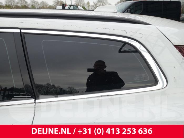 Volvo V60 Zusätzliches Fenster 4-türig links hinten O318654