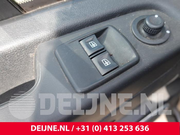 Opel Vivaro Elektrisches Fenster Schalter O318766