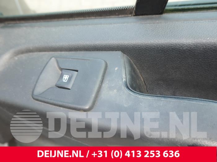 Opel Vivaro Elektrisches Fenster Schalter O318767
