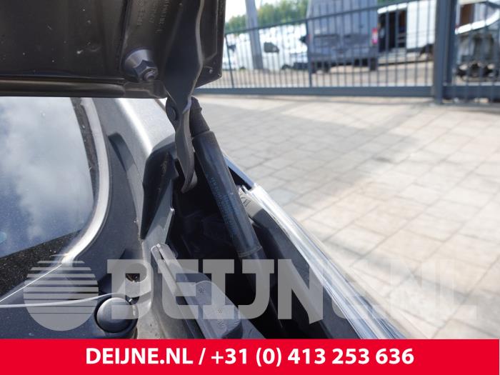 Opel Vivaro Gasdämpfer Motorhaube links O318773