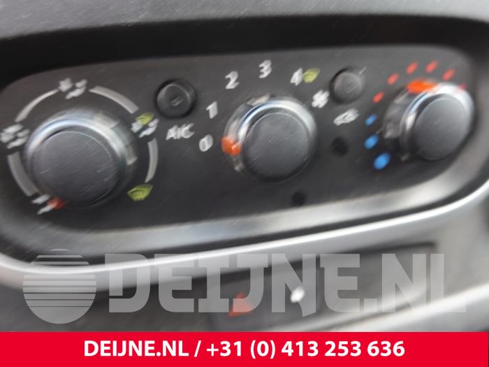 Opel Vivaro Heizung Bedienpaneel O318779
