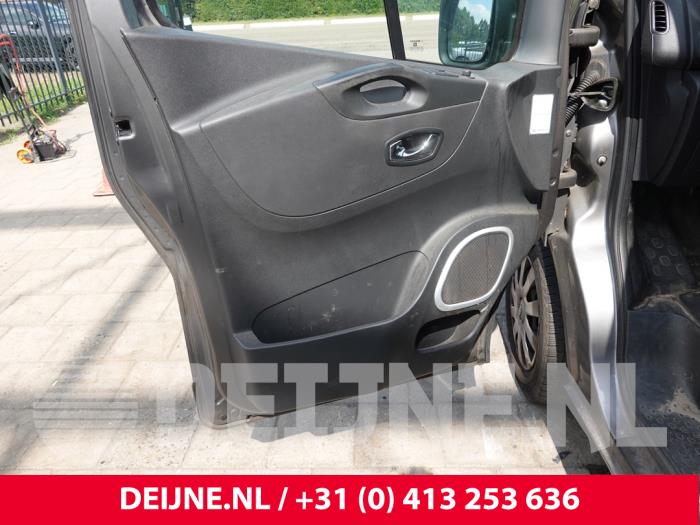 Opel Vivaro Türverkleidung 2-türig links O318800